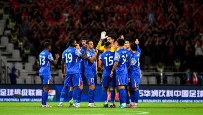 必一运动官网-记者：申花冬训首场热身赛采用433阵型，锋线新外援盖伊首发出战